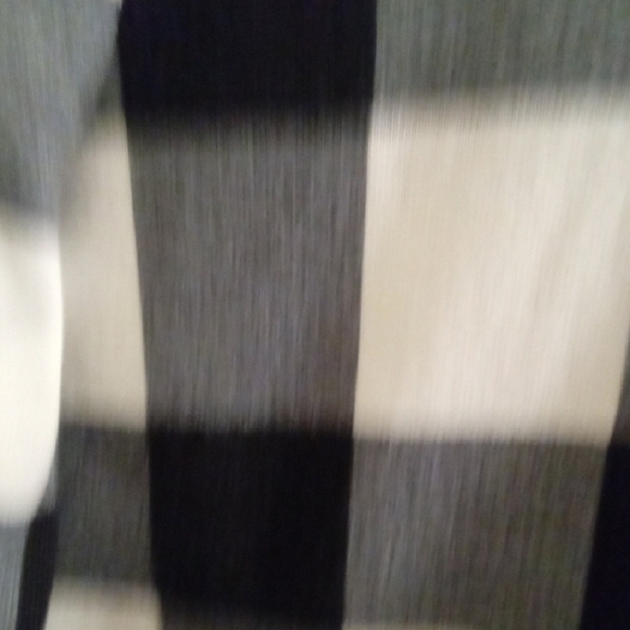 Womens Classic Black and White Crewneck Sweater Large Buffalo Check - Picture 3 of 4